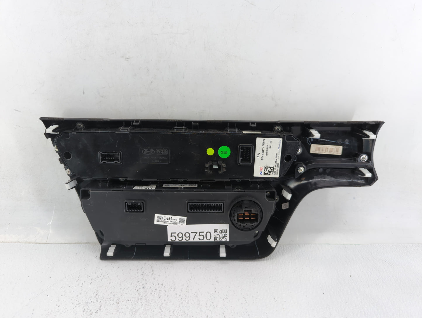 2018-2019 Hyundai Sonata Radio AM FM Cd Player Receiver Replacement P/N:97250-C2AA0ZL5 Fits Fits 2018 2019 OEM Used Auto Par