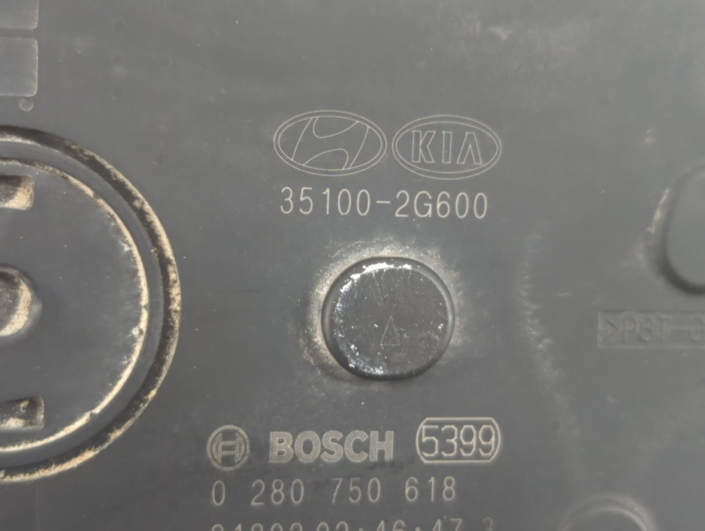 2015-2019 Hyundai Sonata Throttle Body P/N:0 280 750 618 35100-2G600 Fits Fits 2015 2016 2017 2018 2019 2020 2021 OEM Used A