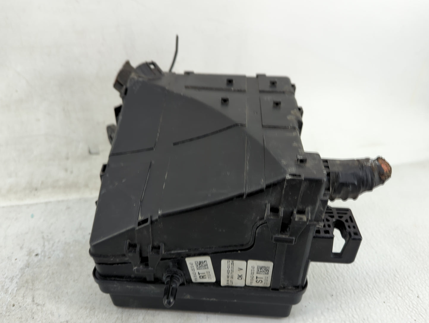 2016-2018 Hyundai Tucson Fusebox Fuse Box Panel Relay Module P/N:91422D3172 Fits Fits 2016 2017 2018 OEM Used Auto Parts - O