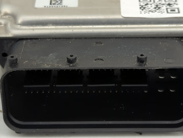 2016-2018 Hyundai Tucson PCM Engine Control Computer ECU ECM PCU OEM P/N:39175-2BTA7 0261S20701 Fits Fits 2016 2017 2018 OEM Used Auto Parts