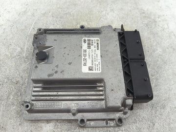 2016-2018 Hyundai Tucson PCM Engine Control Computer ECU ECM PCU OEM P/N:0261S20745 39133-2ETA9 Fits Fits 2016 2017 2018 OEM Used Auto Parts