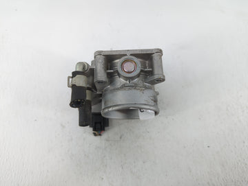 2016-2020 Infiniti Q50 Throttle Body P/N:RME60-52 Fits Fits 2016 2017 2018 2019 2020 OEM Used Auto Parts