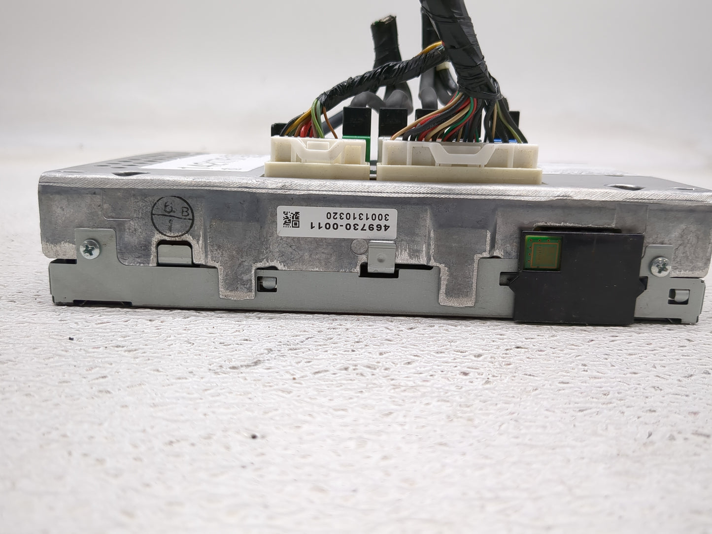 2018-2019 Infiniti Q60 Information Display Screen - Oemusedautoparts1.com