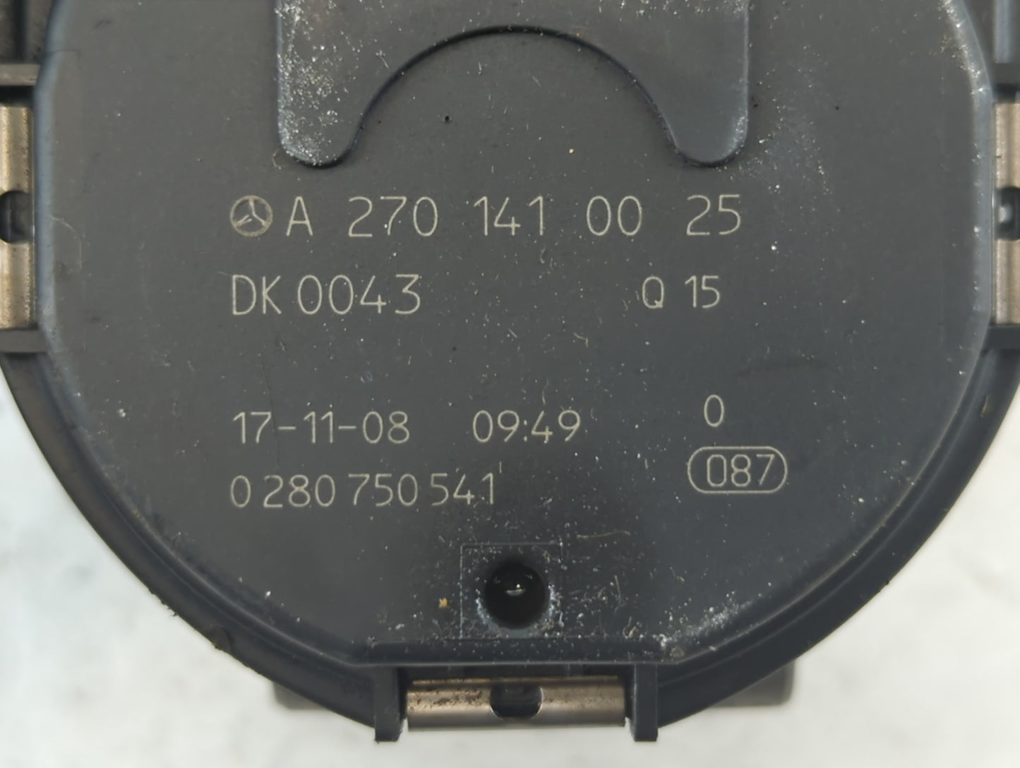 2017-2019 Infiniti Qx30 Throttle Body P/N:0 280 750 541 A 270 141 00 25 Fits Fits 2016 2017 2018 2019 OEM Used Auto Parts -