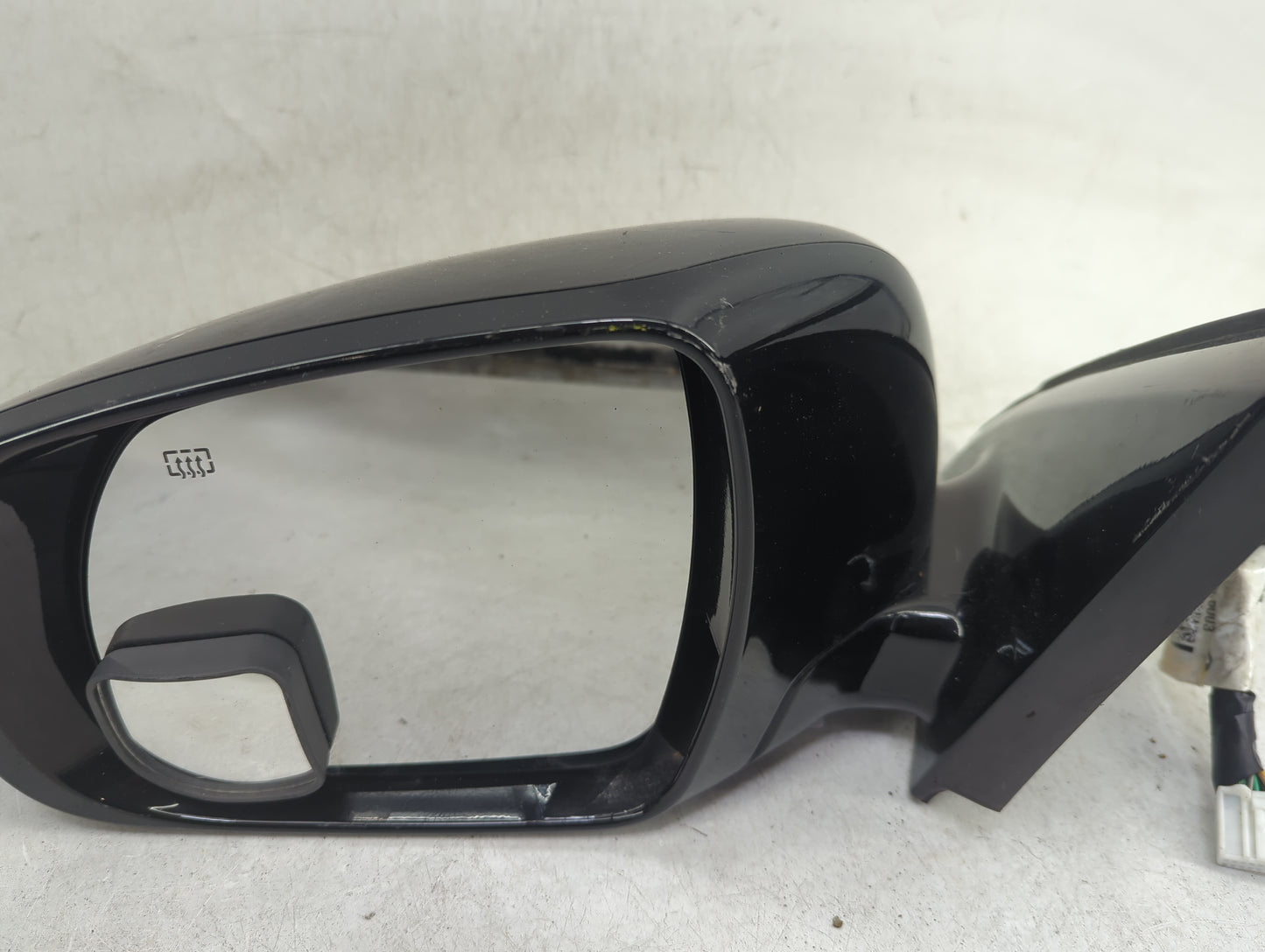 2017-2020 Infiniti Qx60 Driver Side View Mirror - Left Door Mirror OEM Used - Oemusedautoparts1.com