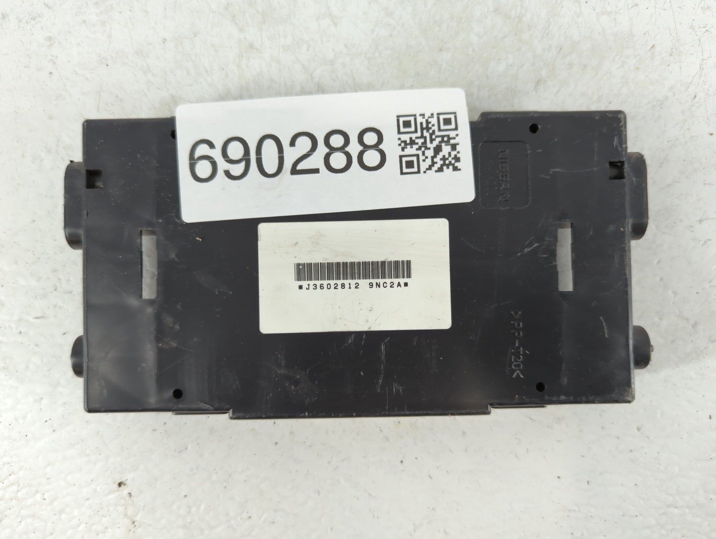 2018-2018 Infiniti Qx60 Chassis Control Module Ccm Bcm Body Control - Oemusedautoparts1.com
