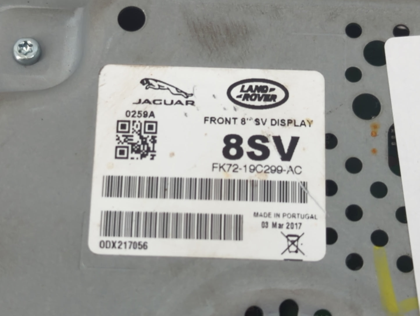 2017-2019 Jaguar F-pace Information Display Screen - Oemusedautoparts1.com