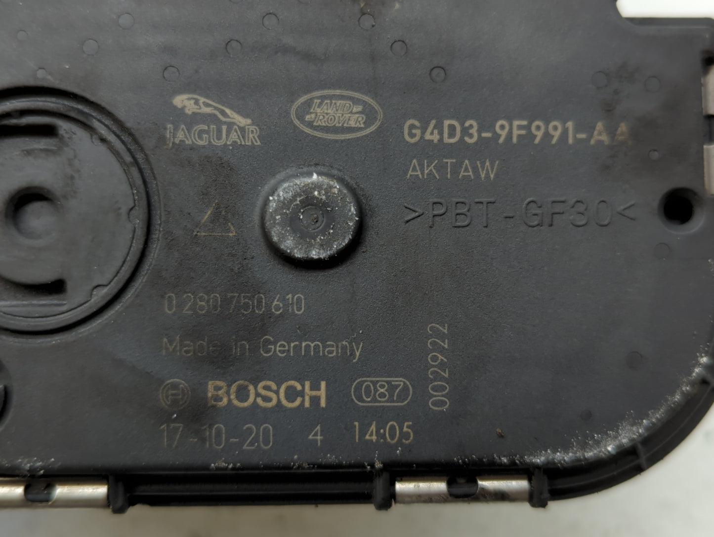 2017-2019 Jaguar Xe Throttle Body P/N:G4D3-9F991-AA Fits Fits 2017 2018 2019 OEM Used Auto Parts - Oemusedautoparts1.com