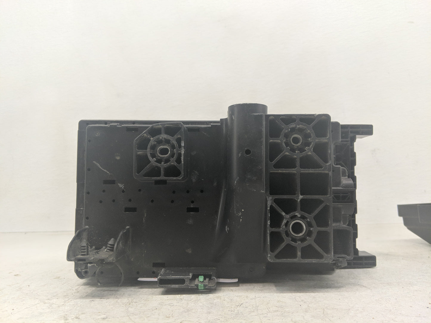 2018 Jeep Cherokee Fusebox Fuse Box Panel Relay Module Fits OEM Used Auto Parts - Oemusedautoparts1.com