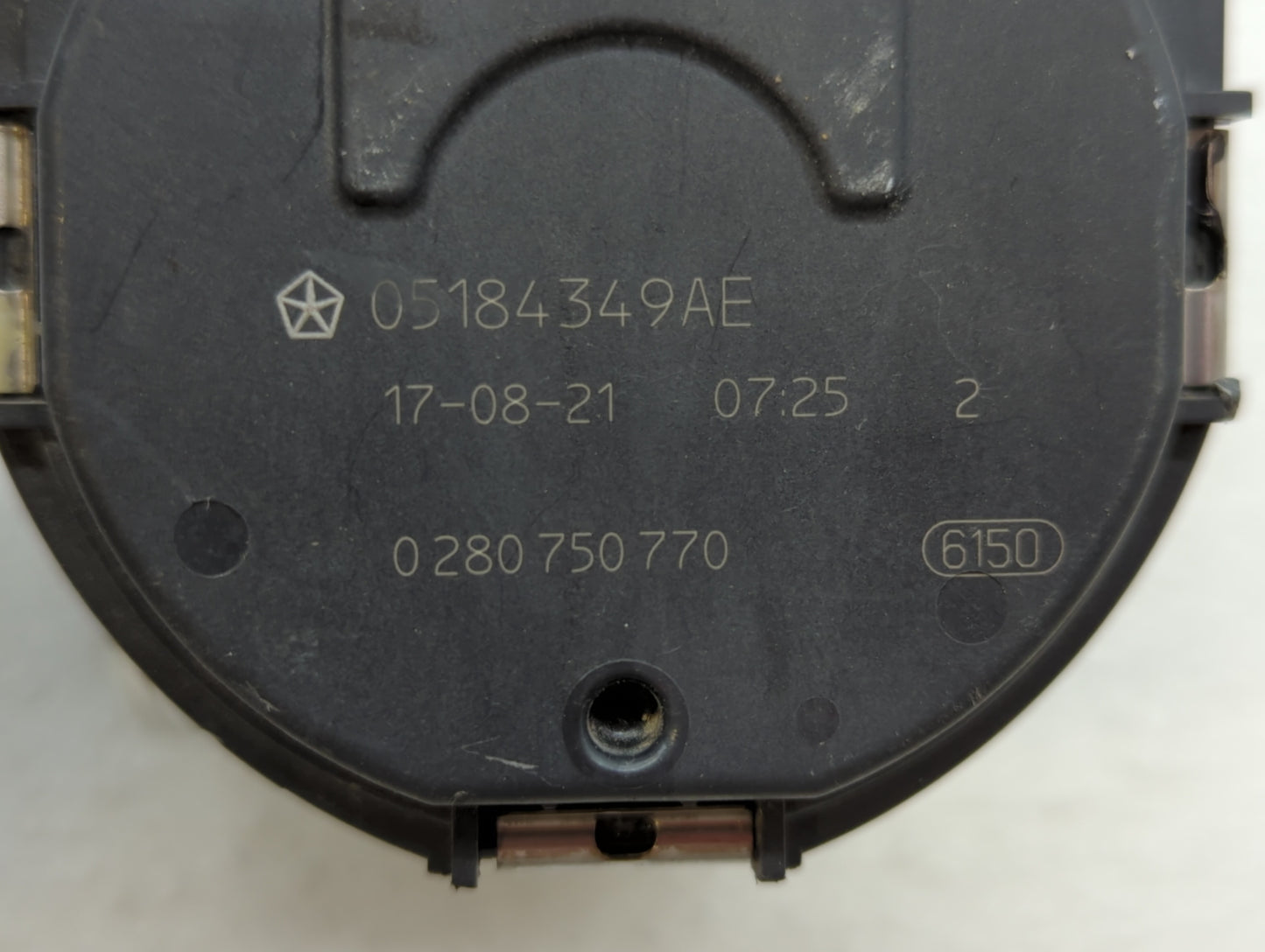 2014-2017 Jeep Cherokee Throttle Body P/N:05184349AE 05184349AD, 05184349AC Fits Fits 2011 2012 2013 2014 2015 2016 2017 201