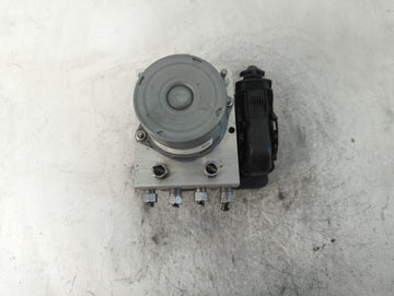 2018 Jeep Cherokee ABS Pump Control Module Replacement P/N:P68371198AA Fits OEM Used Auto Parts