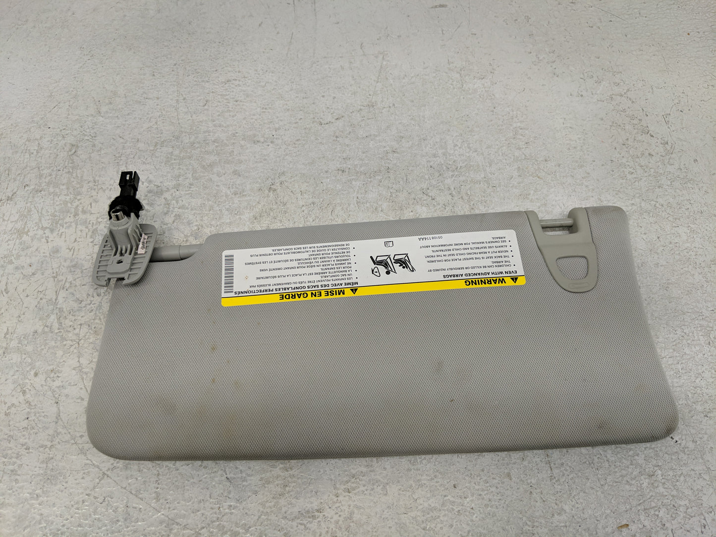 2018 Jeep Compass Sun Visor Shade Replacement Passenger Right Mirror Fits OEM Used Auto Parts - Oemusedautoparts1.com