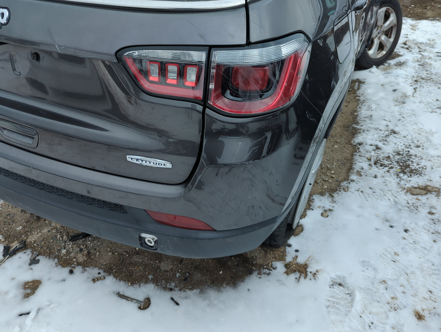 2018 Jeep Compass Rear Bumper Assembly Oem - Oemusedautoparts1.com
