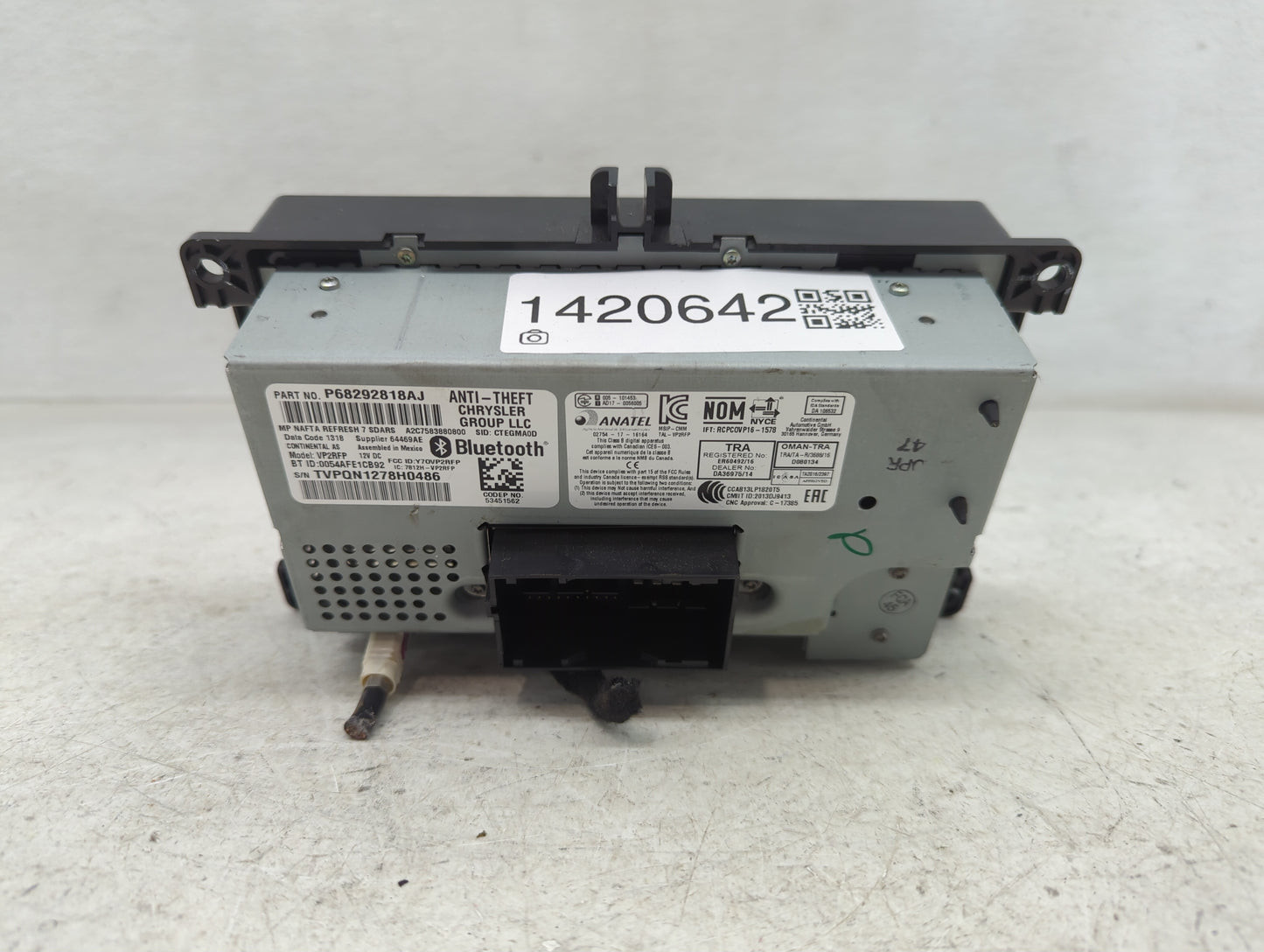 2018 Jeep Compass Radio AM FM Cd Player Receiver Replacement P/N:P68292818AJ Fits OEM Used Auto Parts - Oemusedautoparts1.co