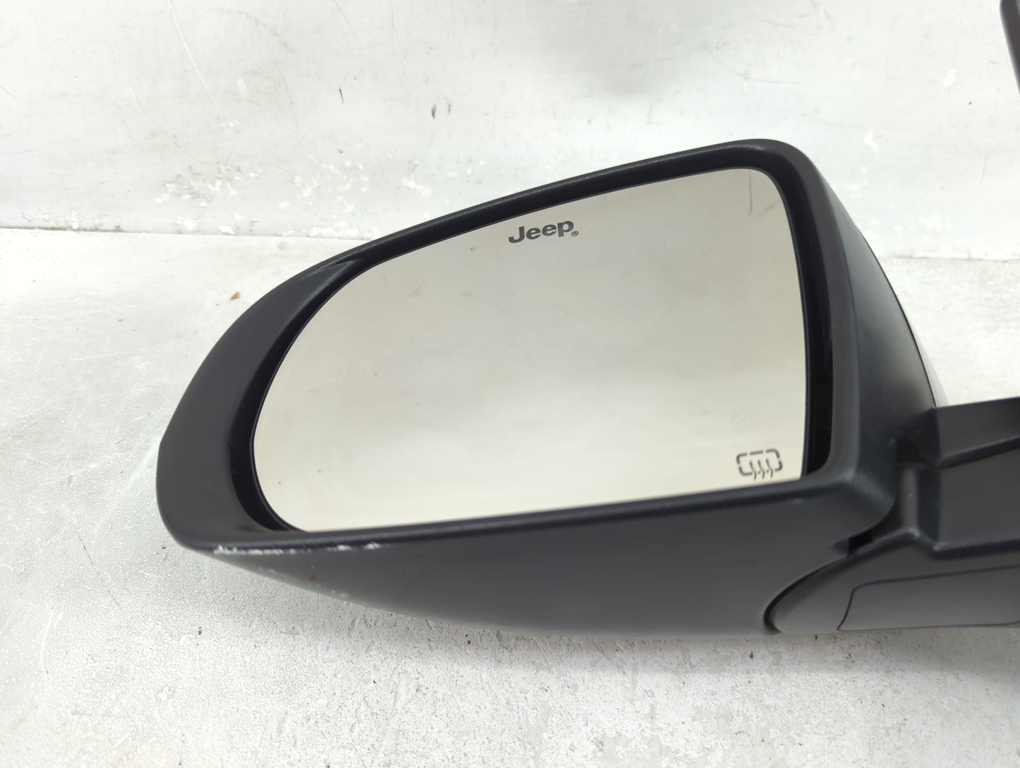 2018 Jeep Compass Driver Side View Mirror - Left Door Mirror OEM Used - Oemusedautoparts1.com
