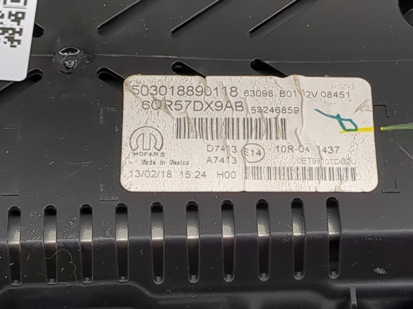 2018 Jeep Compass Instrument Cluster Speedometer Gauges P/N:6QR57DX9AB 503018890118, 53246859 Miles: Fits OEM Used Auto Part