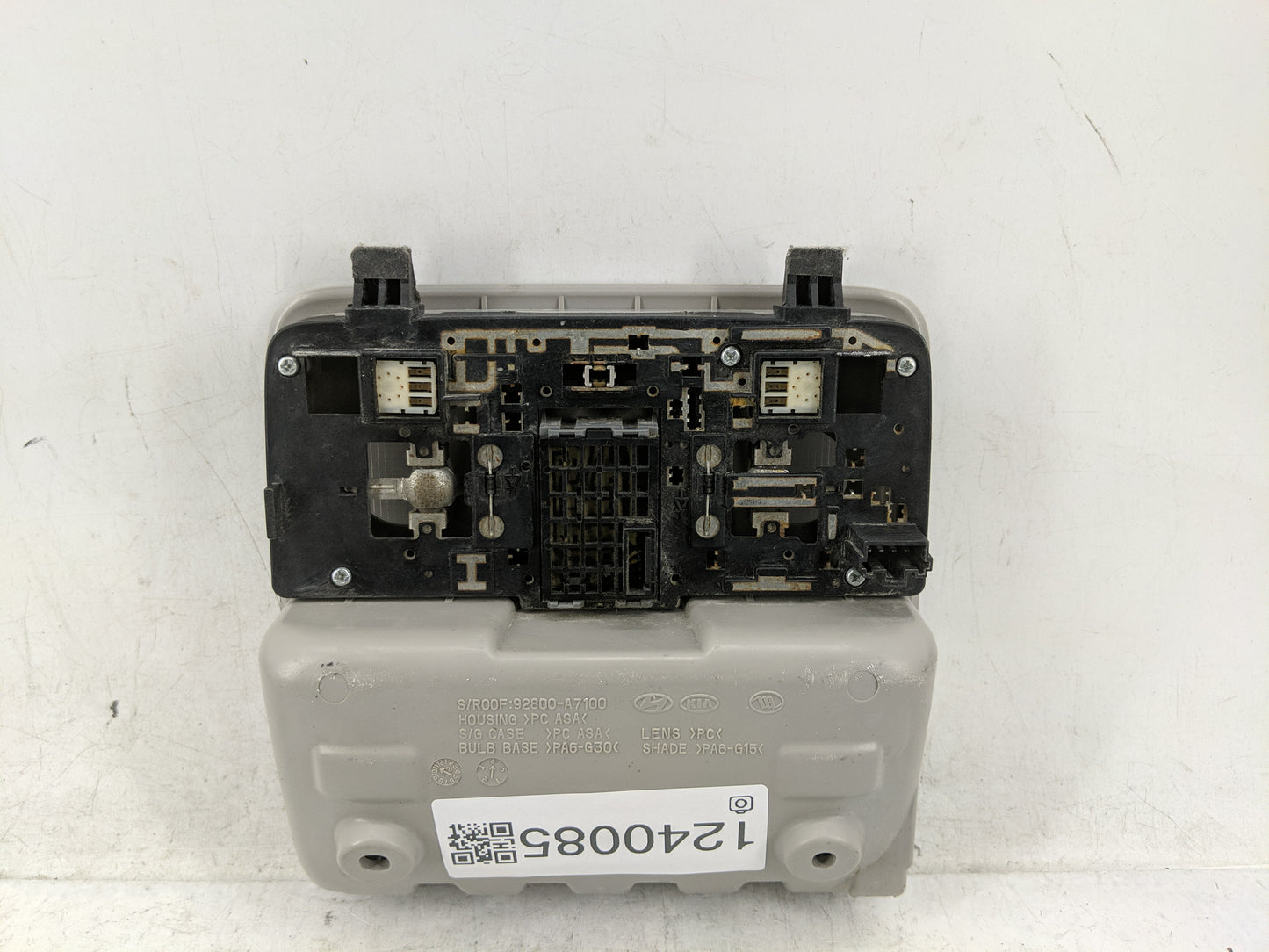 2014-2018 Kia Forte Overhead Roof Console 1240085 - Oemusedautoparts1.com