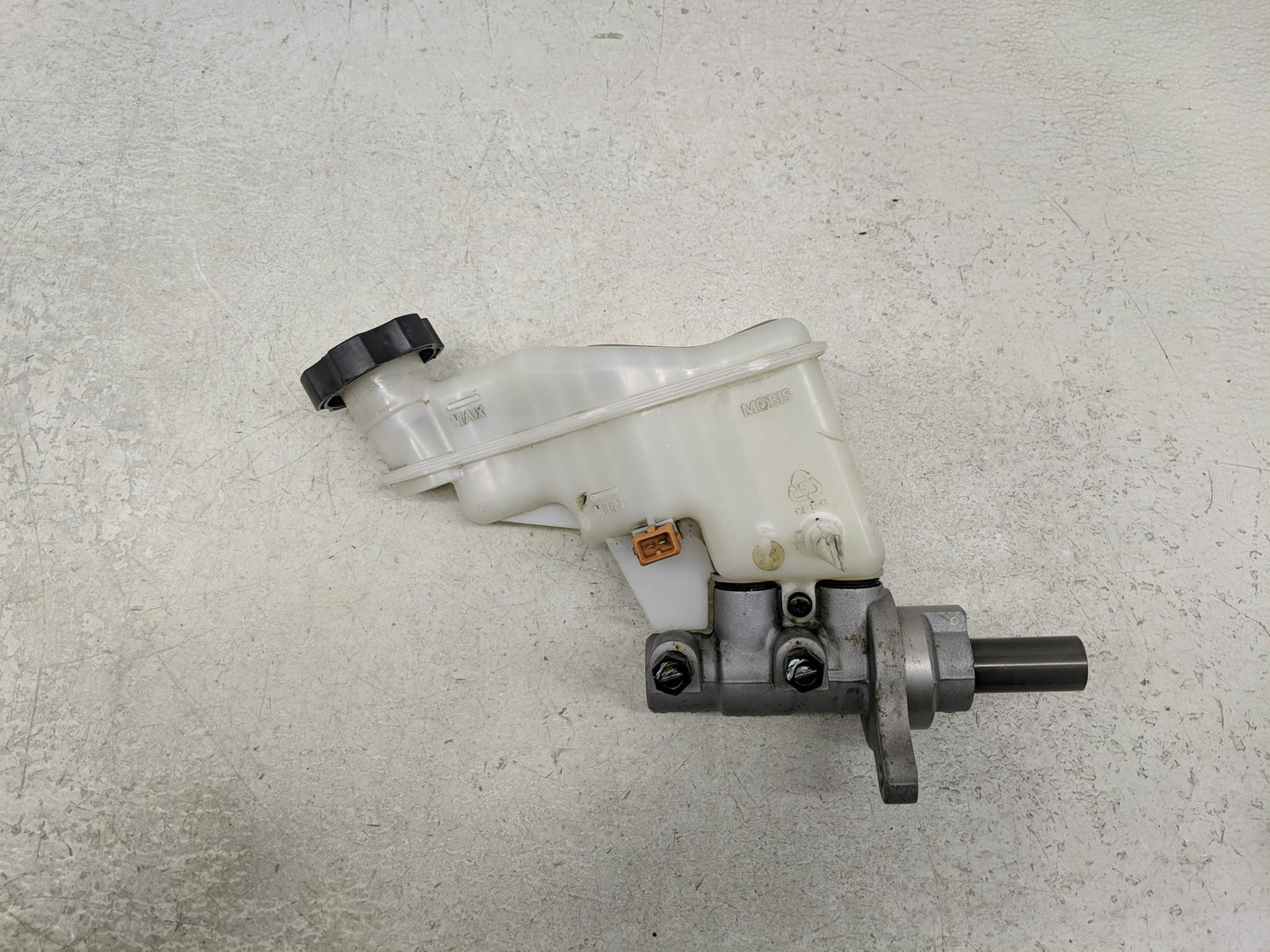 2014-2018 Kia Forte Brake Master Cylinder - Oemusedautoparts1.com