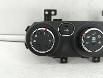 2017-2018 Kia Forte Climate Control Module Temperature AC/Heater Replacement P/N:97250-A7XXX 97250-B0AA0 Fits Fits 2017 2018 OEM Used Auto Parts
