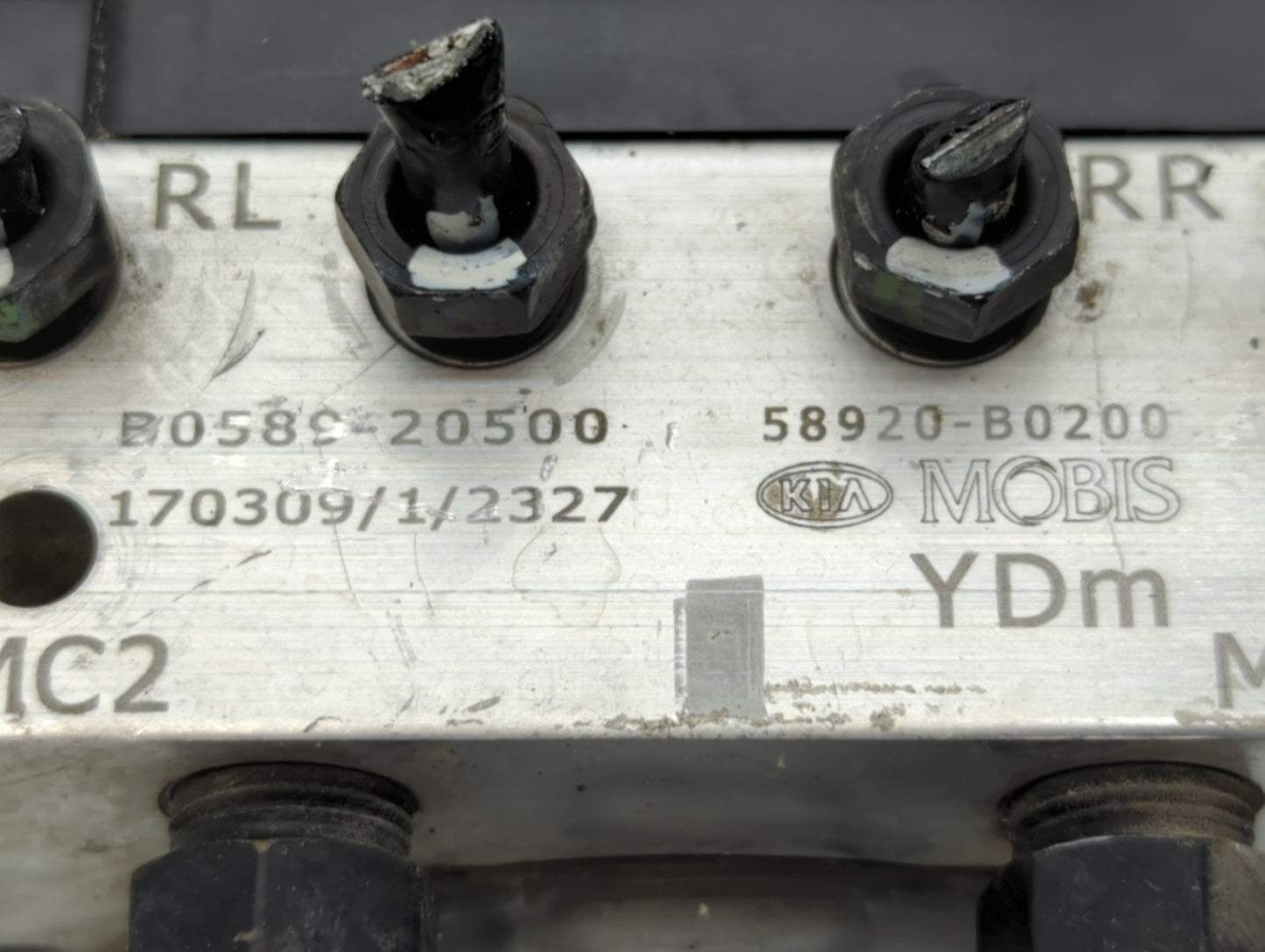 2017-2018 Kia Forte ABS Pump Control Module Replacement P/N:58900-B0200 58920-B0200 Fits Fits 2017 2018 OEM Used Auto Parts