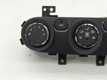 2017-2018 Kia Forte Climate Control Module Temperature AC/Heater Replacement P/N:97250-B0AA0 Fits Fits 2017 2018 OEM Used Auto Parts