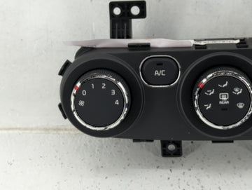 2017-2018 Kia Forte Climate Control Module Temperature AC/Heater Replacement P/N:Q0290AAM 97250-B0AA0 Fits Fits 2017 2018 OEM Used Auto Parts