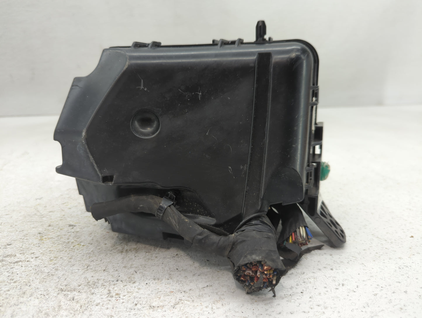 2017-2018 Kia Forte Fusebox Fuse Box Panel Relay Module P/N:1707192746 91950-3X510 Fits Fits 2017 2018 OEM Used Auto Parts -