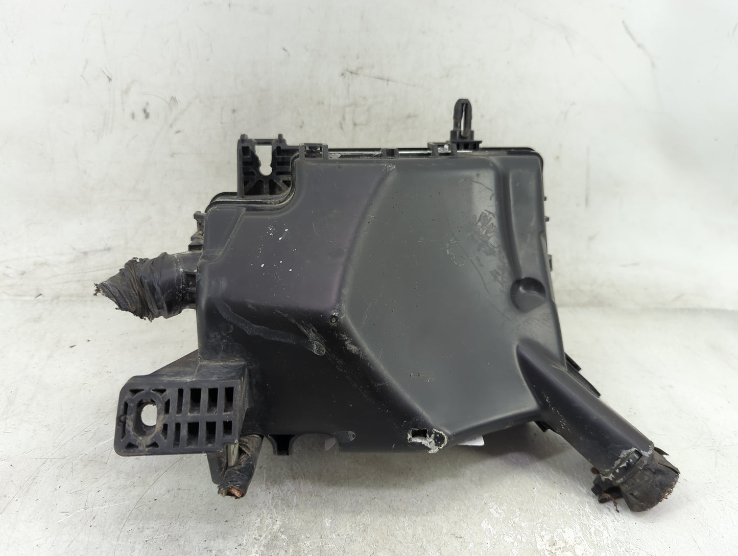 2017-2019 Kia Niro Fusebox Fuse Box Panel Relay Module Fits Fits 2017 2018 2019 OEM Used Auto Parts - Oemusedautoparts1.com