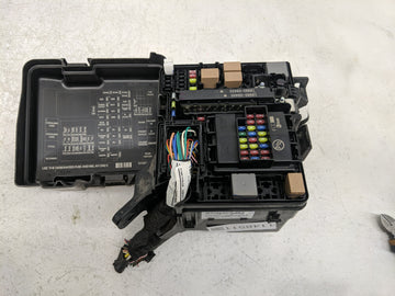 2016-2019 Kia Optima Fusebox Fuse Box Panel Relay Module P/N:91230D5070JA Fits Fits 2016 2017 2018 2019 OEM Used Auto Parts
