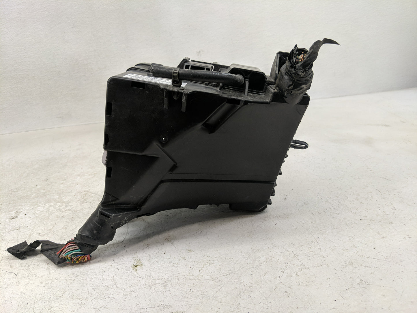 2016-2019 Kia Optima Fusebox Fuse Box Panel Relay Module P/N:91230D5070JA Fits Fits 2016 2017 2018 2019 OEM Used Auto Parts