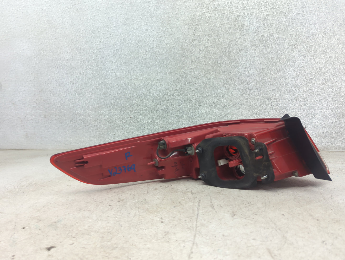 2016-2020 Kia Optima Passenger Right Side Deck Lid Mounted Tail Light 1479061 - Oemusedautoparts1.com