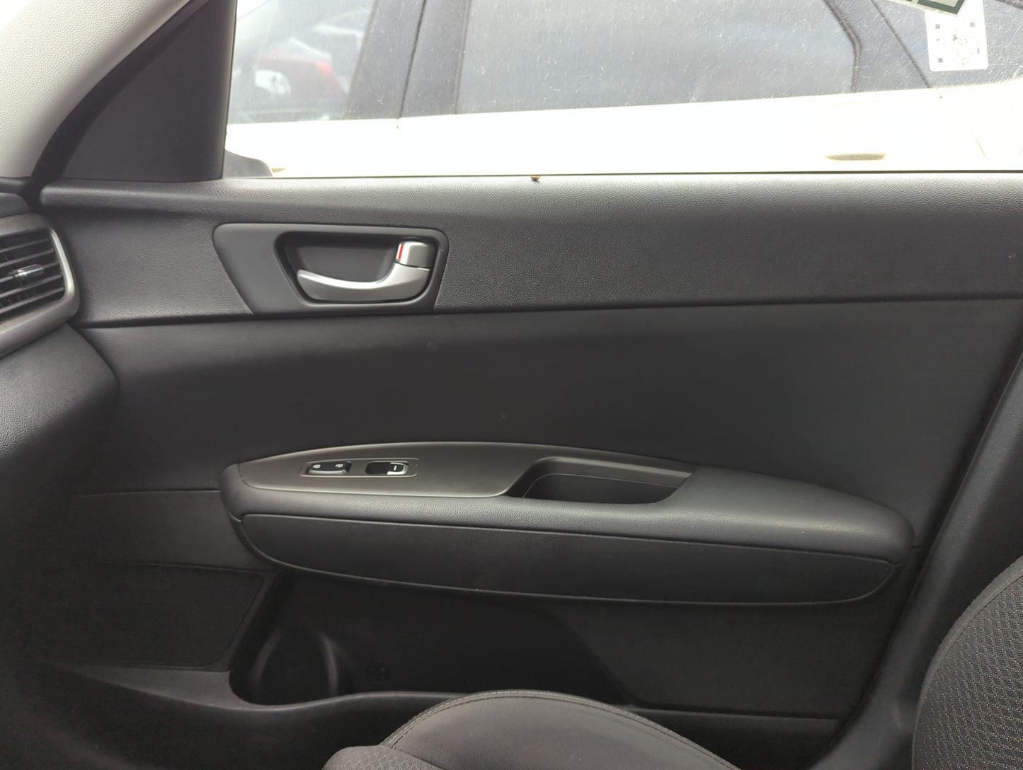 2018 Kia Optima Front Right Passenger Interior Door Panel Trim - Oemusedautoparts1.com
