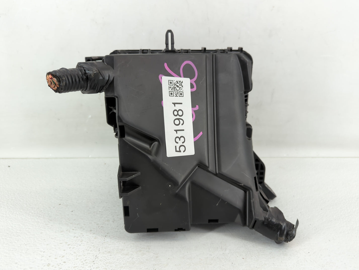 2016-2019 Kia Optima Fusebox Fuse Box Panel Relay Module P/N:91950-D5822 Fits Fits 2016 2017 2018 2019 OEM Used Auto Parts -