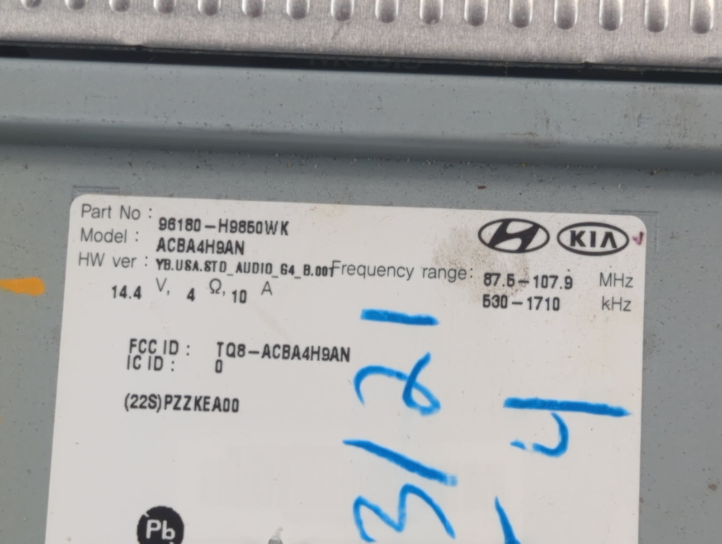 2018-2020 Kia Rio Radio AM FM Cd Player Receiver Replacement P/N:96180-H9850WK Fits Fits 2018 2019 2020 OEM Used Auto Parts