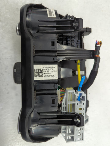 2018-2019 Kia Rio Climate Control Module Temperature AC/Heater Replacement P/N:97250H9020 Fits Fits 2018 2019 OEM Used Auto Parts