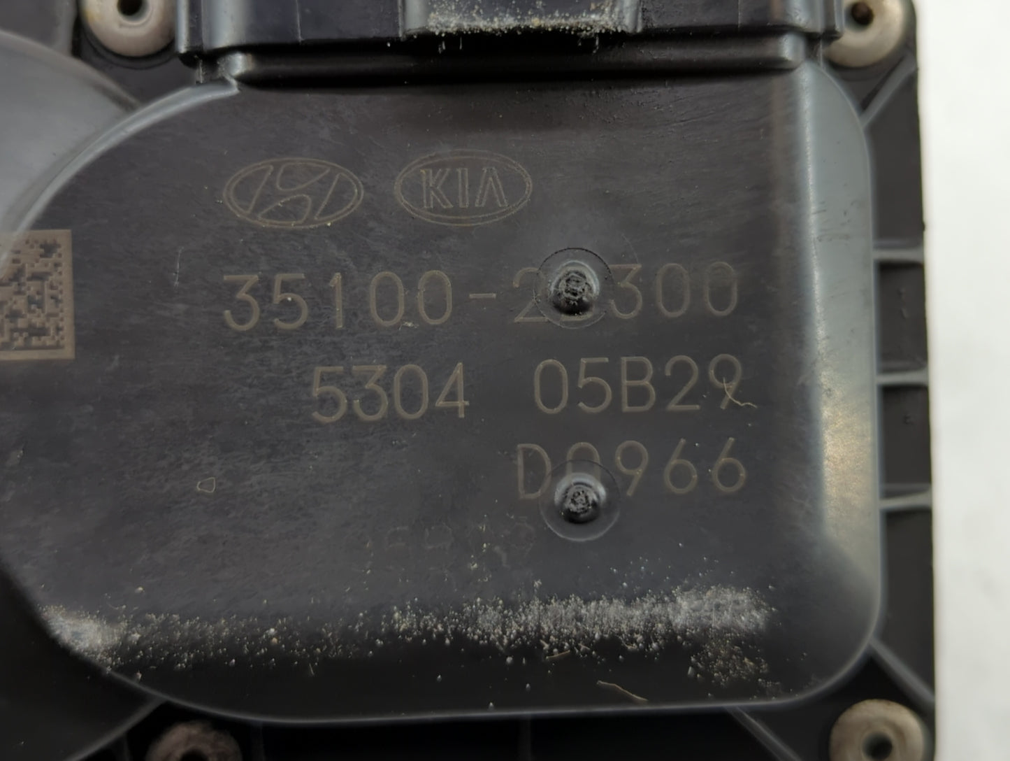 2012-2019 Kia Rio Throttle Body P/N:35100-2B300 Fits Fits 2012 2013 2014 2015 2016 2017 2018 2019 OEM Used Auto Parts - Oemu