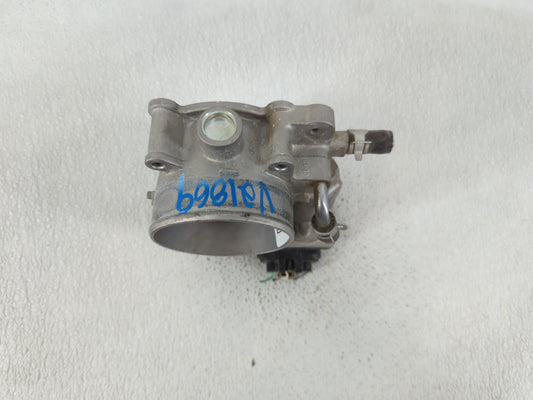 2015-2018 Kia Sedona Throttle Body P/N:35100-3CAA0 Fits Fits 2012 2013 2014 2015 2016 2017 2018 OEM Used Auto Parts