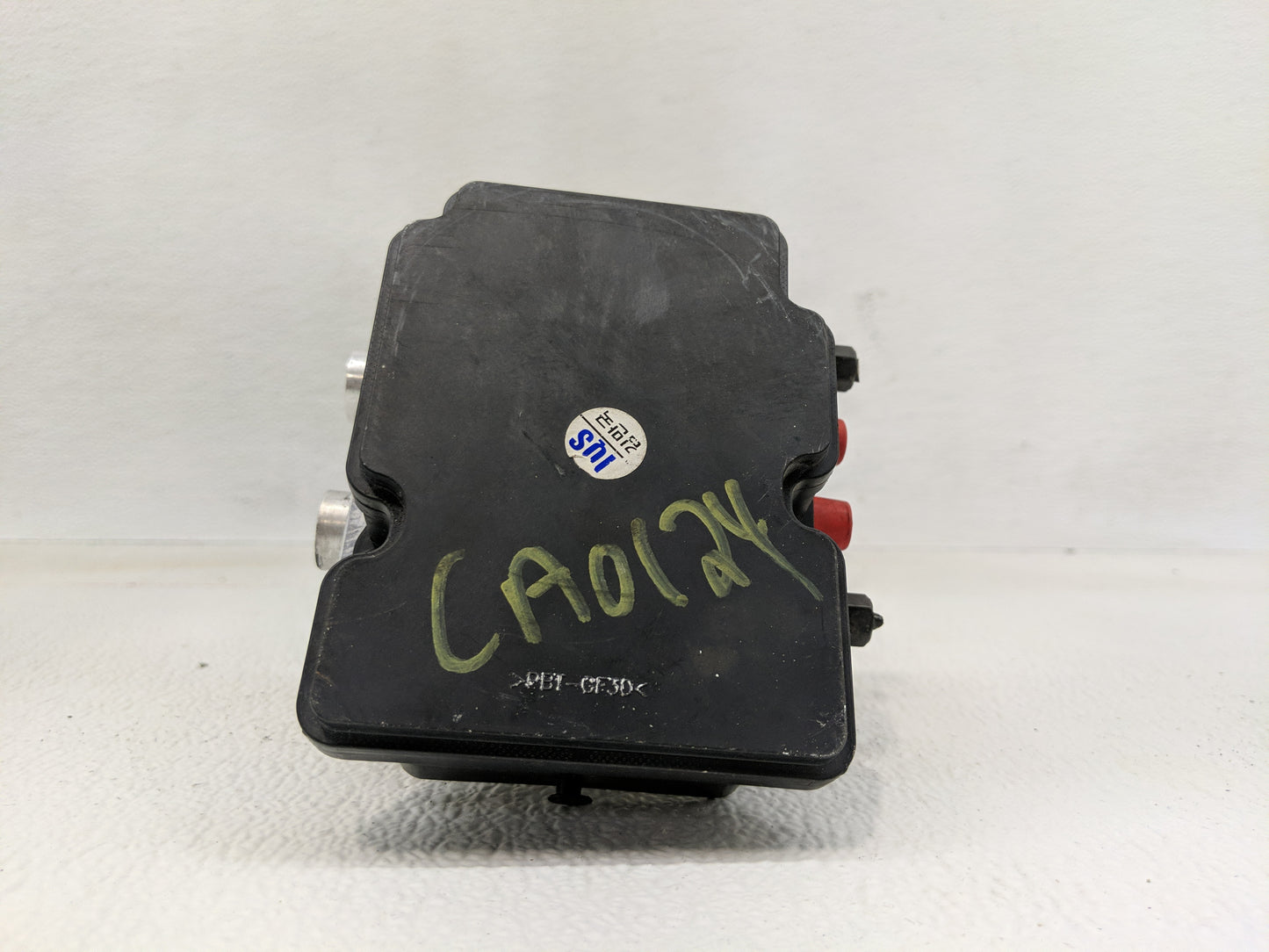 2016-2018 Kia Sorento ABS Pump Control Module Replacement P/N:58900-C6840 Fits Fits 2016 2017 2018 OEM Used Auto Parts - Oem