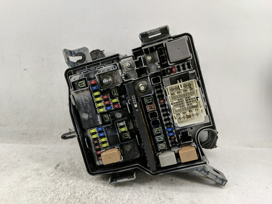 2016-2018 Kia Sorento Fusebox Fuse Box Panel Relay Module Fits Fits 2016 2017 2018 OEM Used Auto Parts