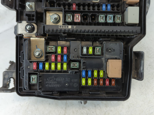 2016-2018 Kia Sorento Fusebox Fuse Box Panel Relay Module P/N:91420C6030 Fits Fits 2016 2017 2018 OEM Used Auto Parts