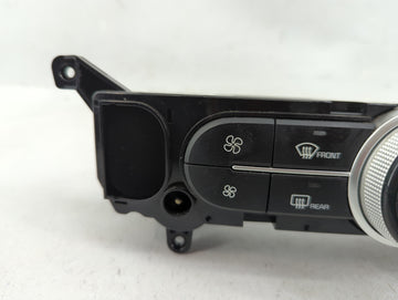 2017-2019 Kia Soul Climate Control Module Temperature AC/Heater Replacement P/N:97250-B2XXX 97250-B2GQ1CA Fits Fits 2017 2018 2019 OEM Used Auto Parts