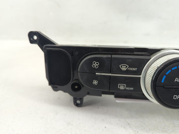 2017-2019 Kia Soul Climate Control Module Temperature AC/Heater Replacement P/N:97250-B2XXX 97250-B2GQ1CA Fits Fits 2017 2018 2019 OEM Used Auto Parts