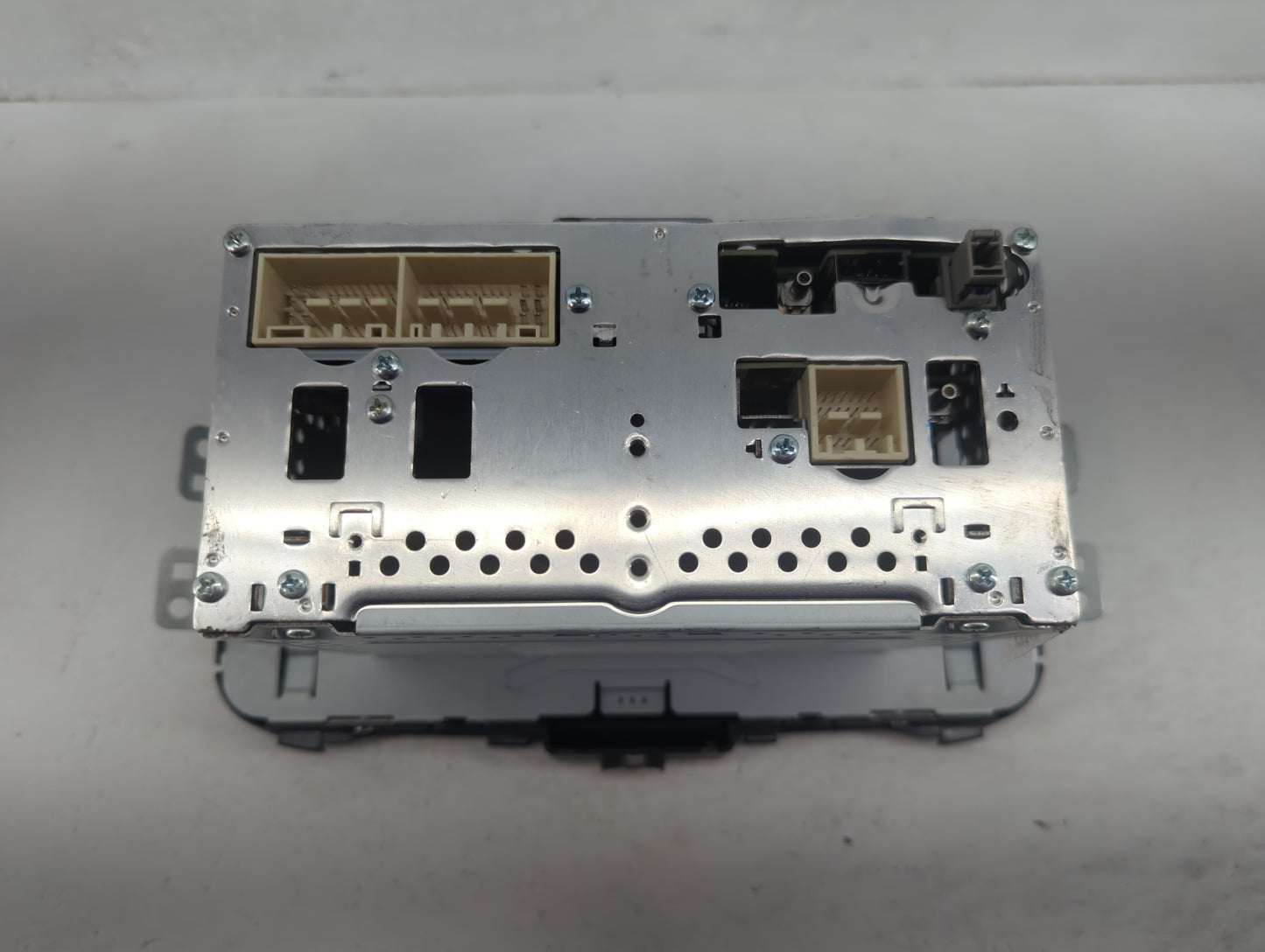 2017-2019 Kia Soul Radio AM FM Cd Player Receiver Replacement P/N:96160-B2310CA Fits Fits 2017 2018 2019 OEM Used Auto Parts