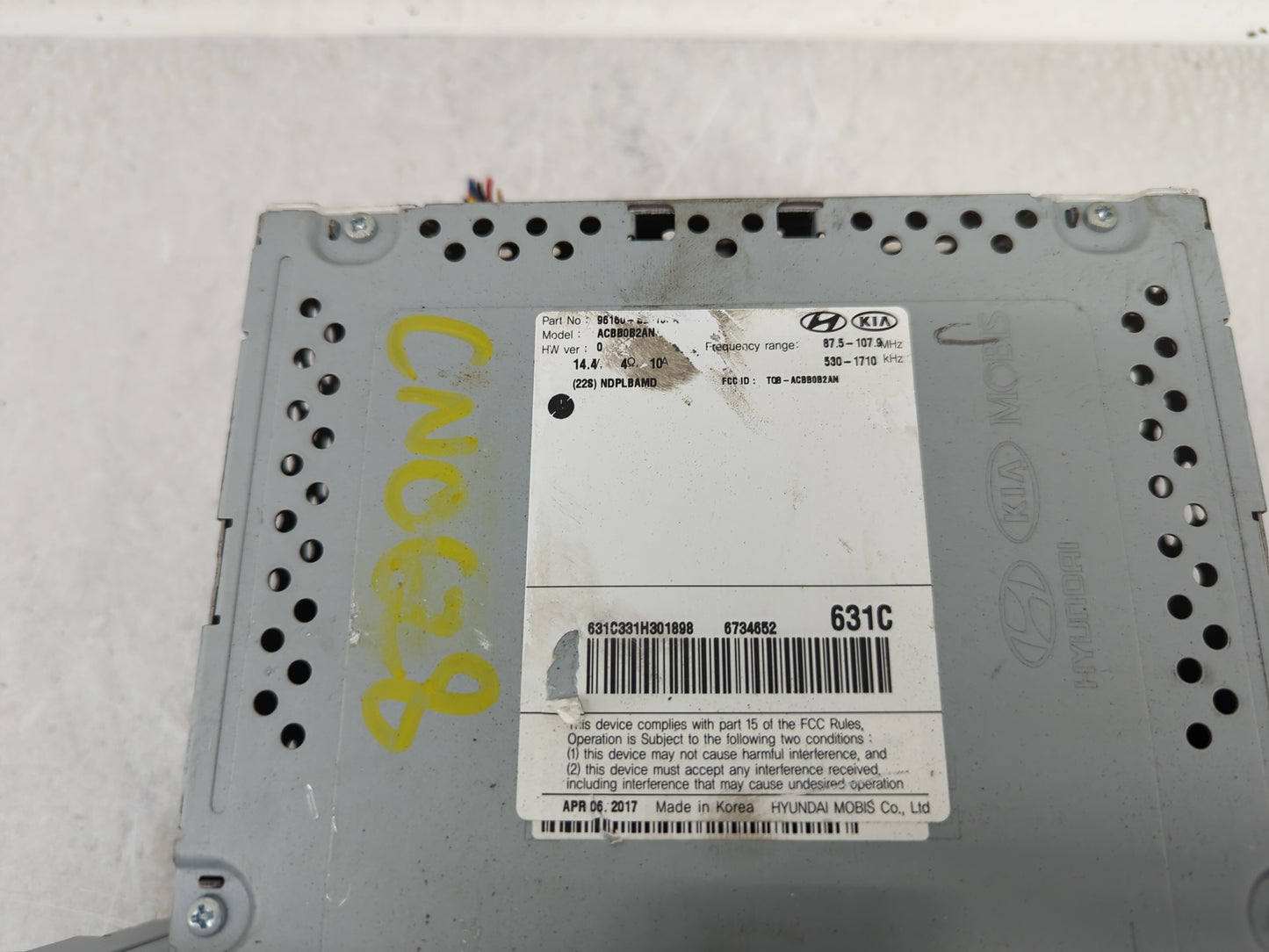 2017-2019 Kia Soul Radio AM FM Cd Player Receiver Replacement Fits Fits 2017 2018 2019 OEM Used Auto Parts - Oemusedautopart