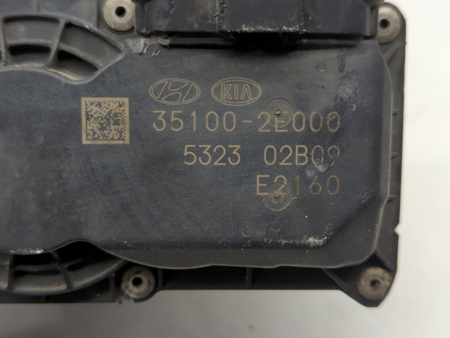 2014-2019 Kia Soul Throttle Body P/N:35100-2E000 1306040697 Fits Fits 2011 2012 2013 2014 2015 2016 2017 2018 2019 OEM Used