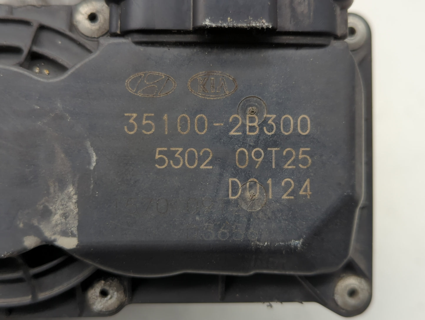 2012-2019 Kia Soul Throttle Body P/N:35100-2B310 5302-1S02, 35100-2B300 Fits Fits 2012 2013 2014 2015 2016 2017 2018 2019 OE