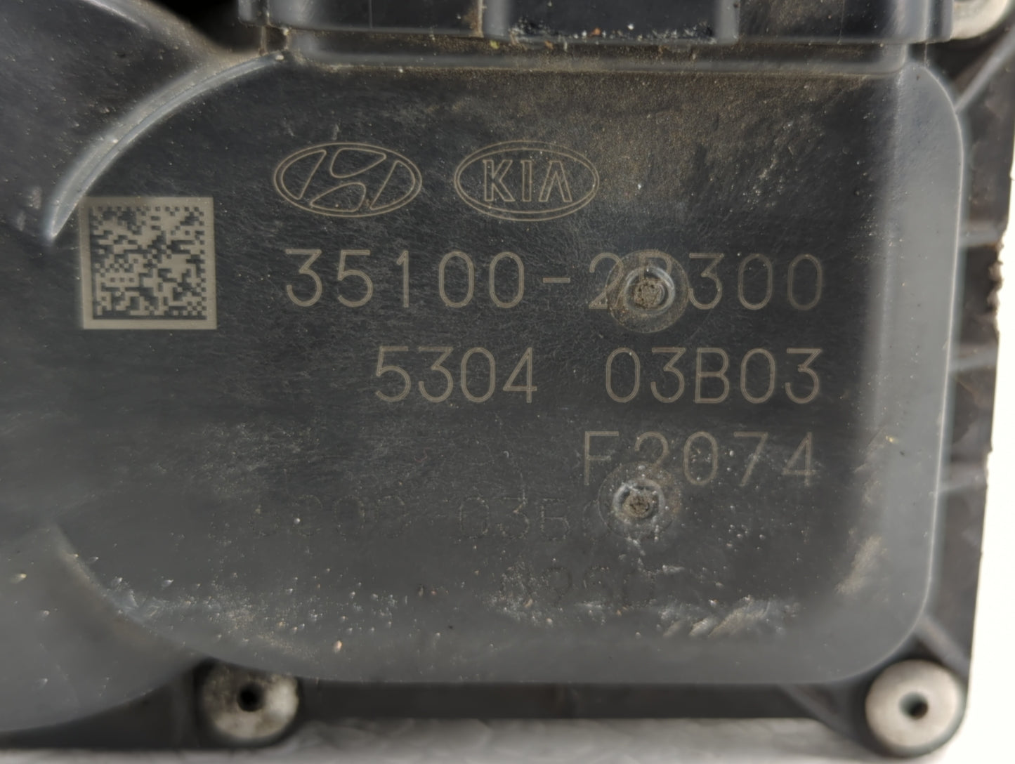 2012-2019 Kia Soul Throttle Body P/N:35100-2B300 Fits Fits 2012 2013 2014 2015 2016 2017 2018 2019 OEM Used Auto Parts - Oem