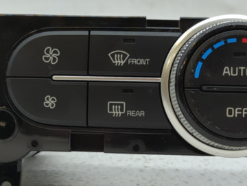 2017-2019 Kia Soul Climate Control Module Temperature AC/Heater Replacement P/N:97250-B2DQ1CA 97250-B2GQ1CA Fits OEM Used Auto Parts