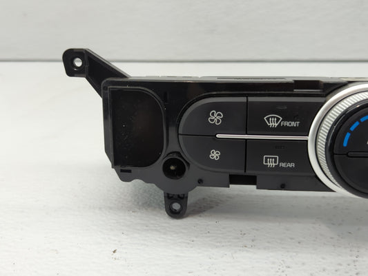 2017-2019 Kia Soul Climate Control Module Temperature AC/Heater Replacement P/N:97250-B2DQ1CA 97250-B2GQ1CA Fits OEM Used Auto Parts
