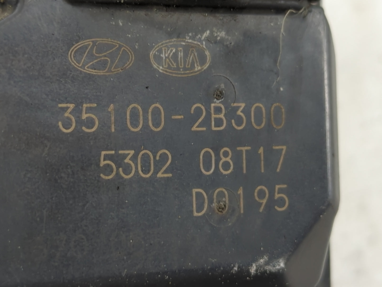 2014-2019 Kia Soul Throttle Body P/N:35100-2B300 Fits Fits 2011 2012 2013 2014 2015 2016 2017 2018 2019 2020 2021 OEM Used A